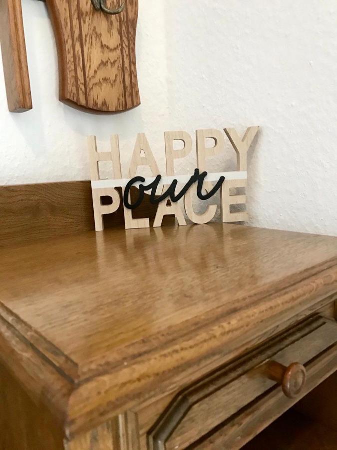 Marienhaus Apartment - Zentral, Parken, Netflix, Kontaktloses Einchecken Wuppertal Bagian luar foto